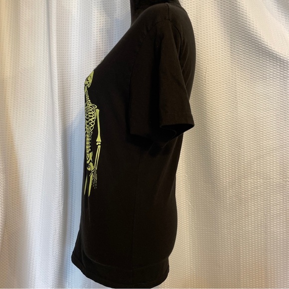 Black Glow-in-the-dark Skeleton Halloween Tee t-shirt Women’s Small NWOT - Picture 2 of 5
